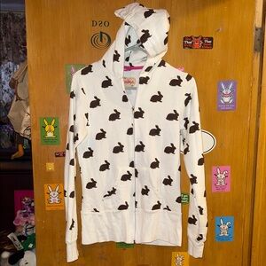 Primp White Zip Hoodie with Brown Bunny Print🍀